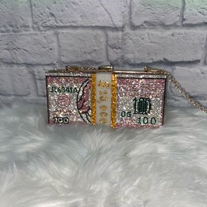 Rhinestone money clutch with gold chain included